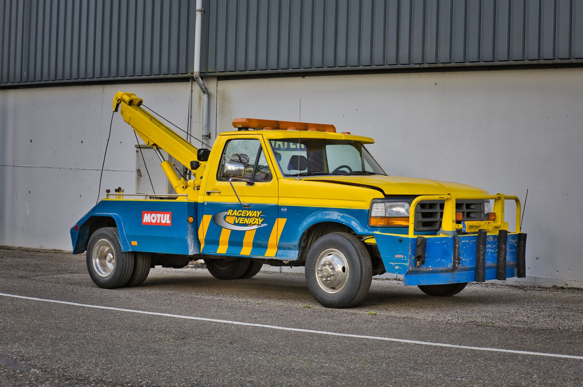 Remorquage voiture équipe à Arras